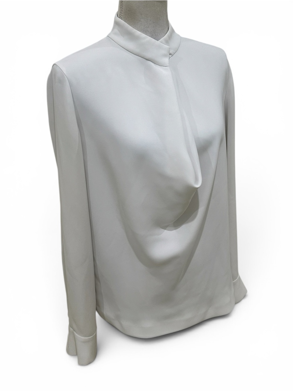 Elizabeth and James white draped front top blouse long sleeves polyester medium - Picture 4 of 9